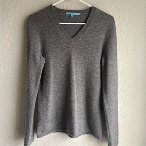 Antonio Melani Cashmere V Neck sweater